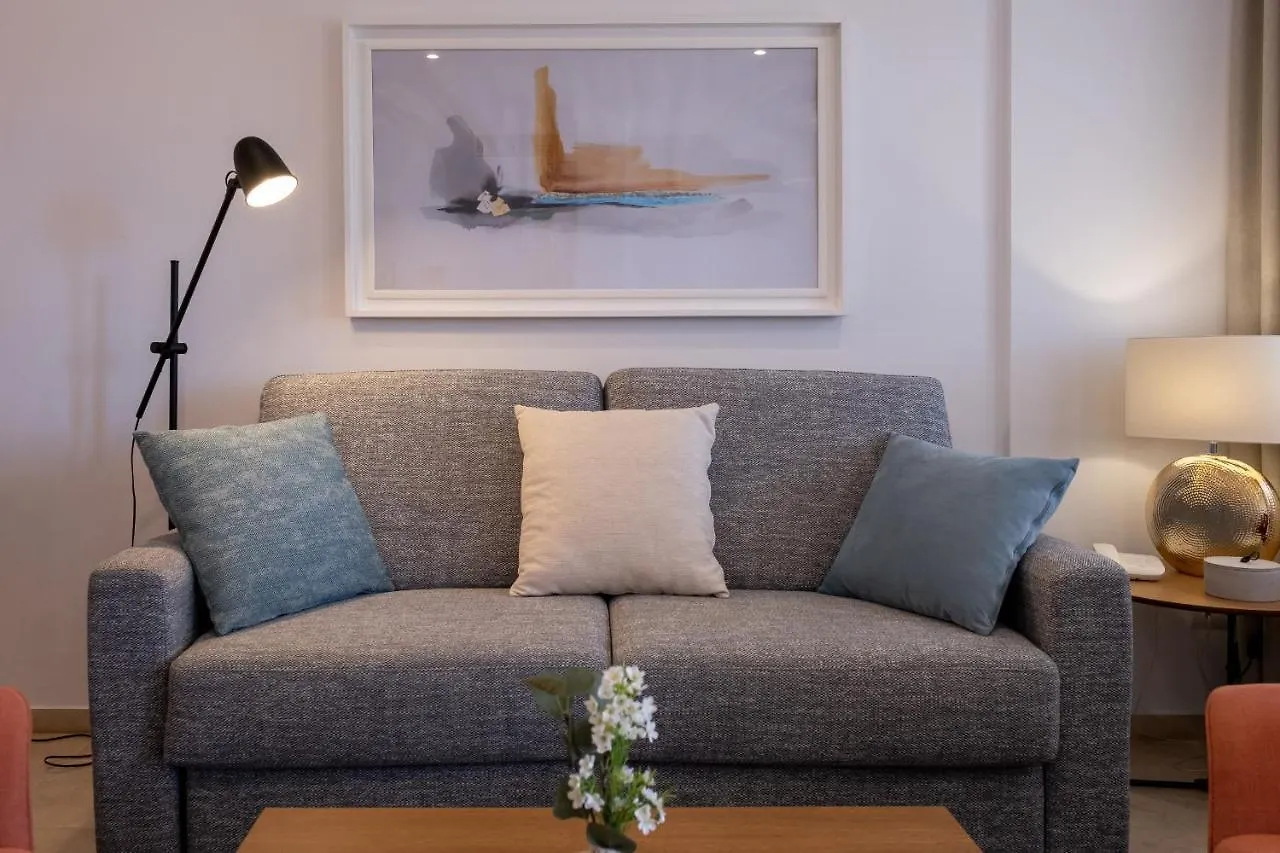 Family & Beach Apartments Mijas Costa & Fuengirola By Alfresco Stays El Faro 0*,  España